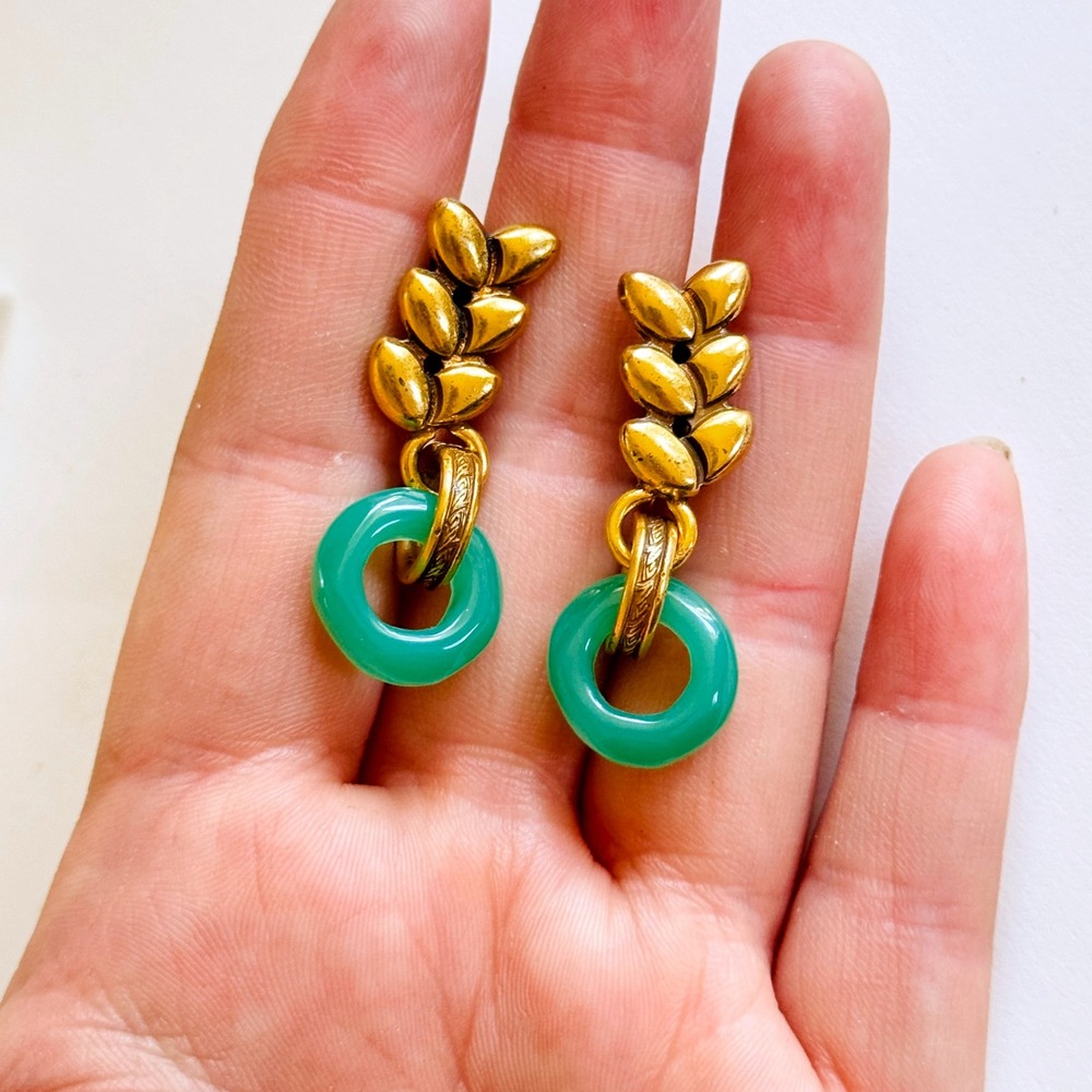 Cushka‎ Regal Leaf Glass Earrings gold Feathered hoop Clip Designer green rare